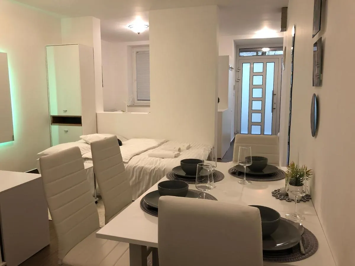 Modern Center Studio Under The Castle II Free Parking Apartment Ljubljana