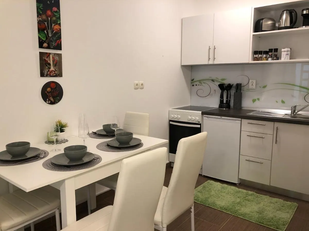 Modern Center Studio Under The Castle II Free Parking Apartment Ljubljana